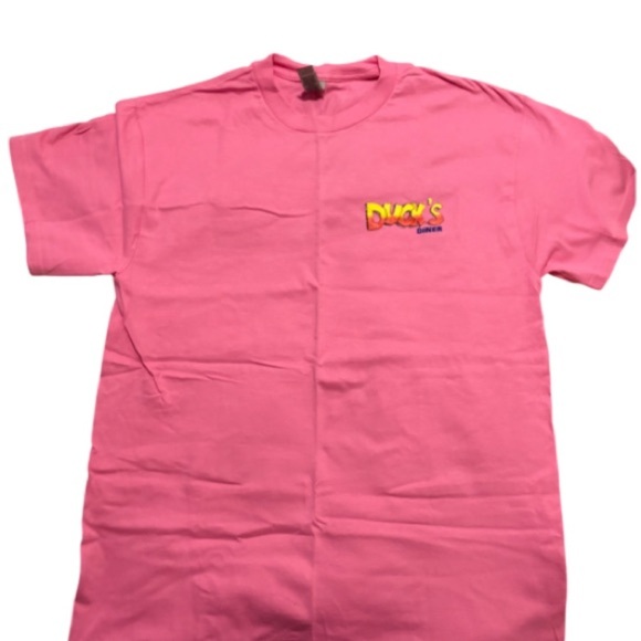 Gildan Tops - Gildan Pink Short Sleeve Tee Duck’s Diner size Medium NWT.